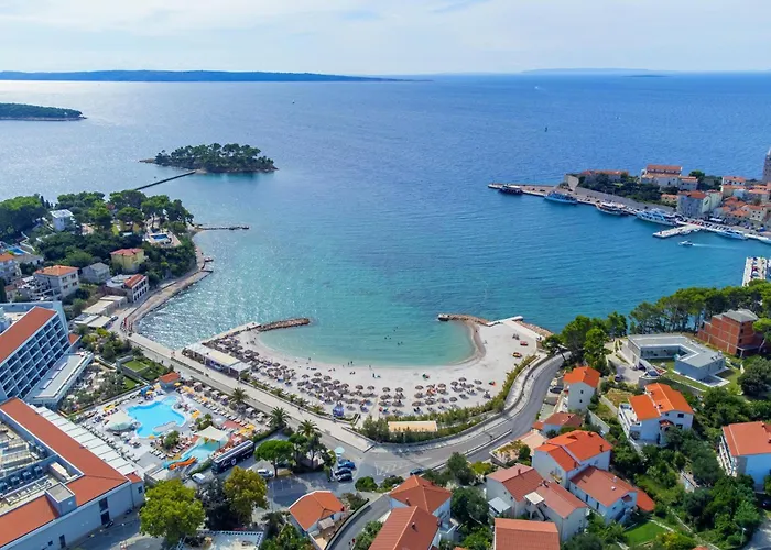 Apartment With Parking Space Banjol, Rab - 22226 Rab Town