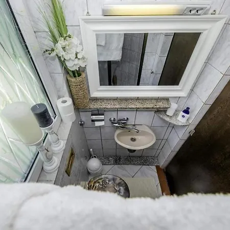 With Parking Space Banjol, Rab - 22226 Lejlighed Rab Town